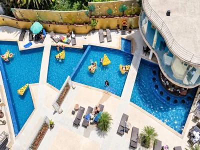 공용 욕실이 있는 패밀리룸 — Ocean View Treasure Residence